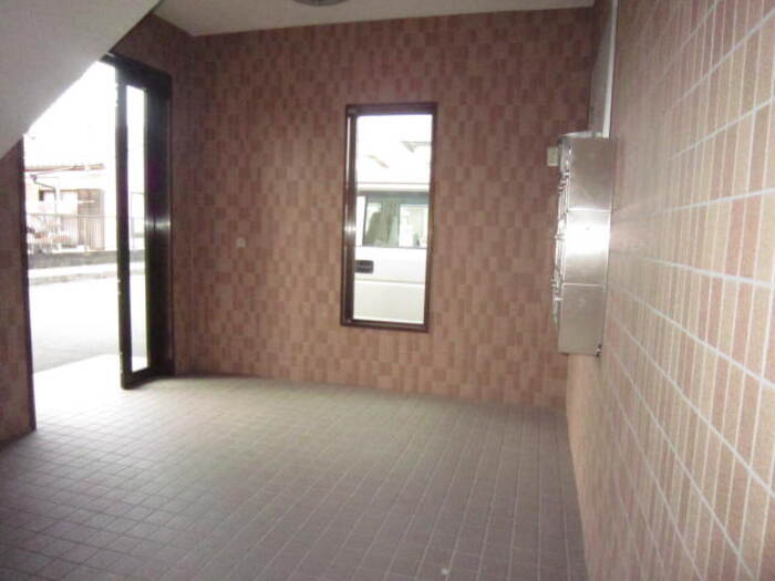 17/25 エントランス