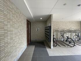 15/15 エントランス