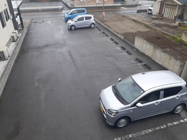 14/20 駐車場