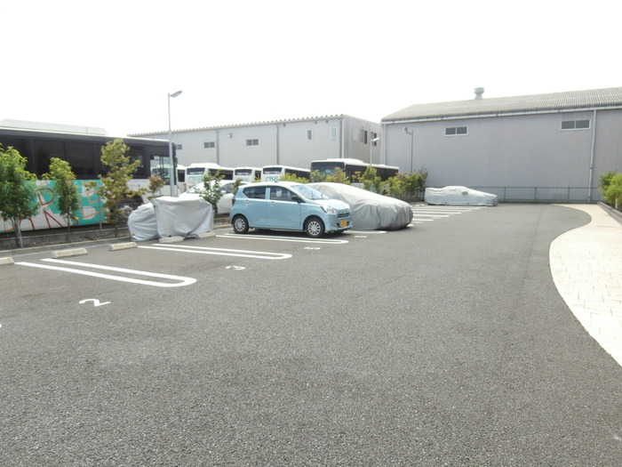 3/3 駐車場