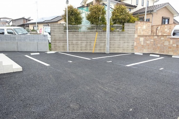 17/20 駐車場