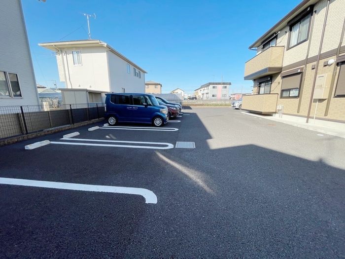 19/28 駐車場