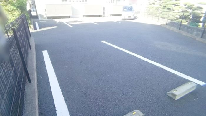 20/28 駐車場