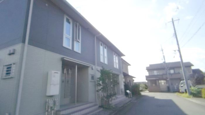 19/28 エントランス