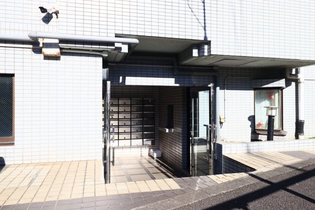 15/27 エントランス