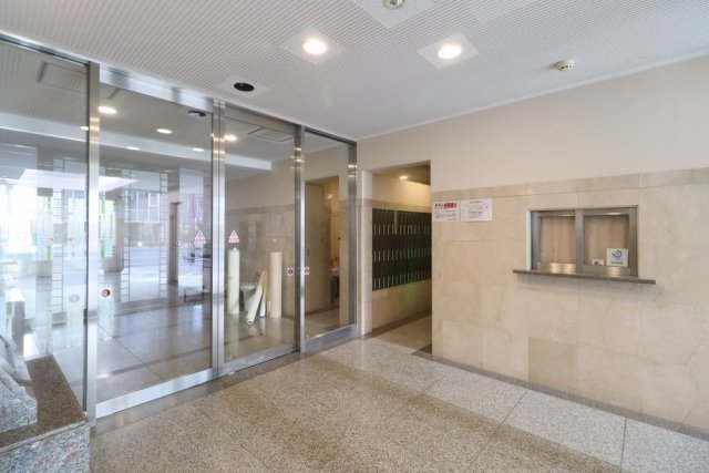 15/22 エントランス