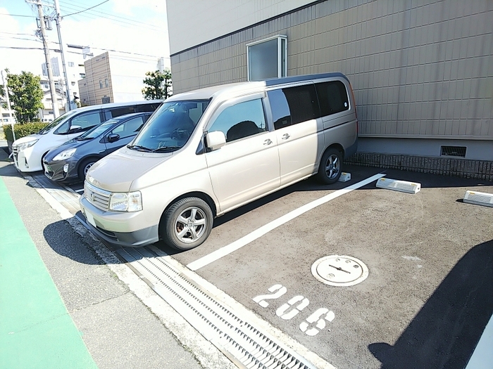 18/19 駐車場
