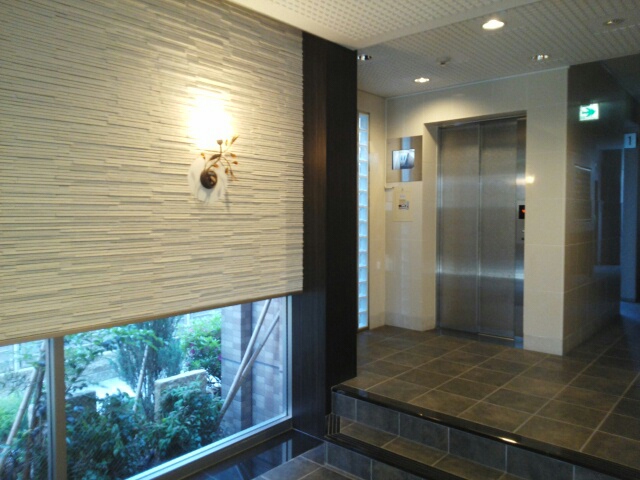 14/20 エントランス