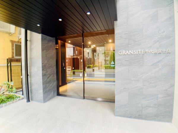 2/3 エントランス