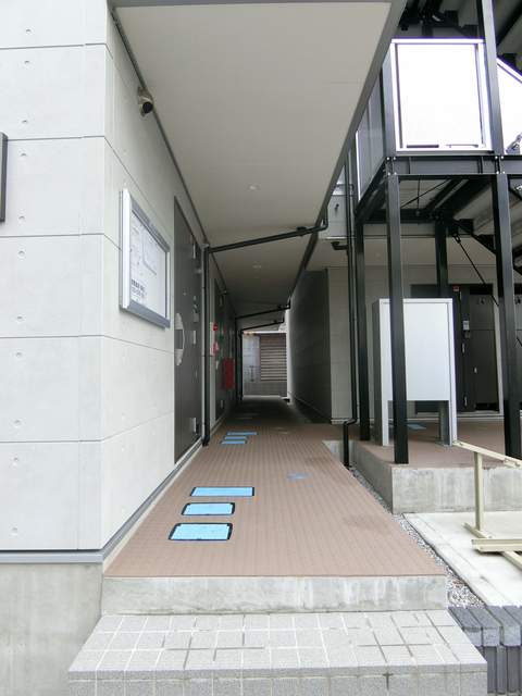 17/20 エントランス