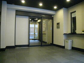 14/16 エントランス