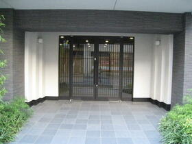 15/16 エントランス