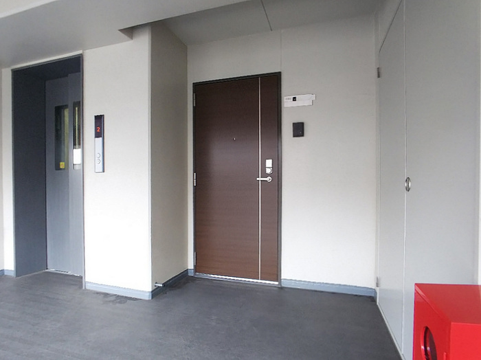 17/18 エントランス