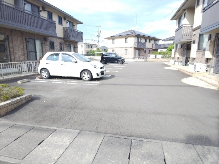 15/23 駐車場