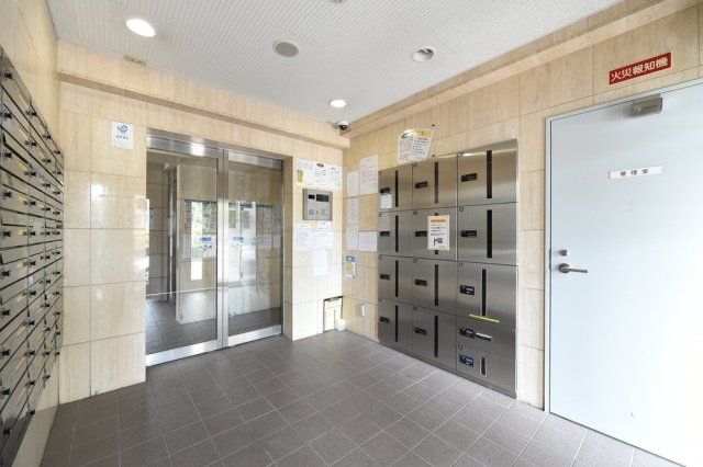 21/22 エントランス