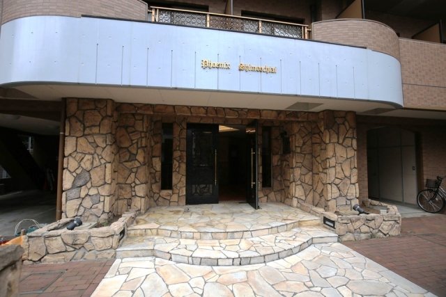 15/18 エントランス