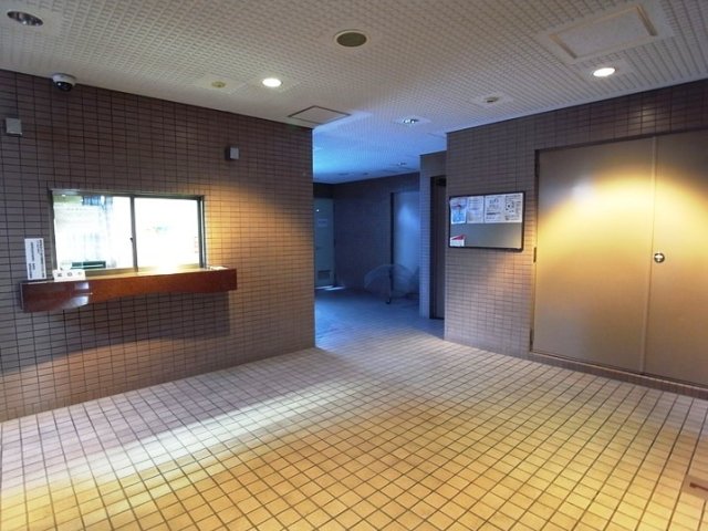 14/15 エントランス