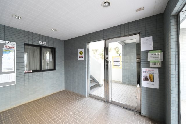 18/30 エントランス