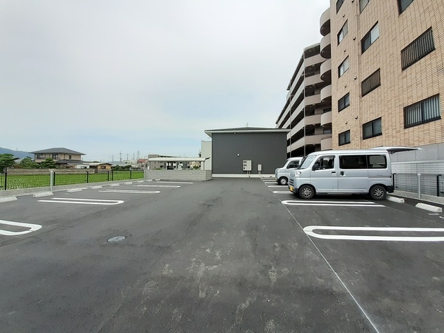 14/20 駐車場