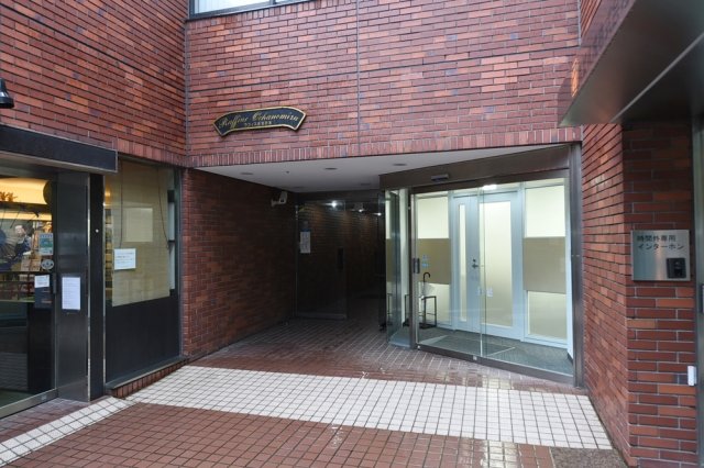 2/3 エントランス