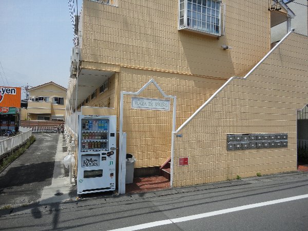 21/23 エントランス