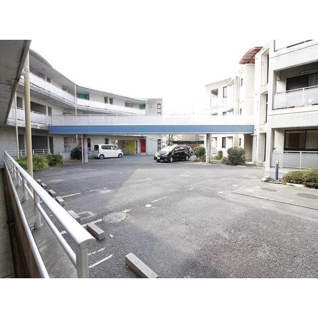 14/15 駐車場