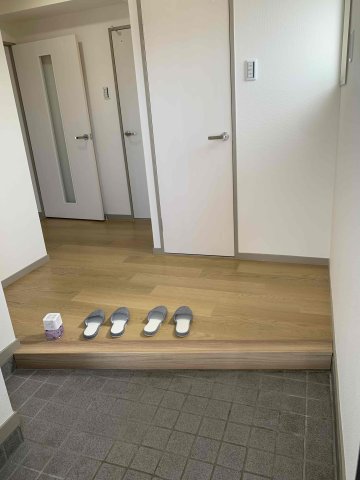 14/30 玄関