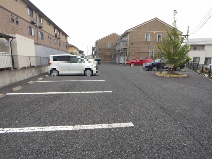 20/28 駐車場