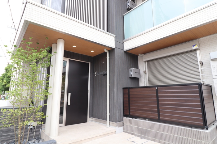 2/2 エントランス