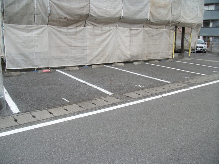 14/19 駐車場