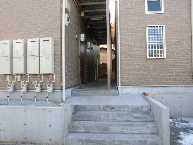 22/24 エントランス