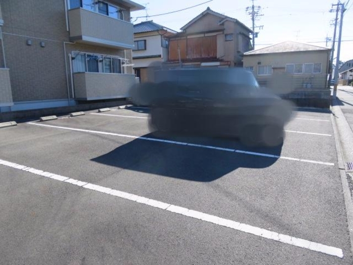 2/2 駐車場