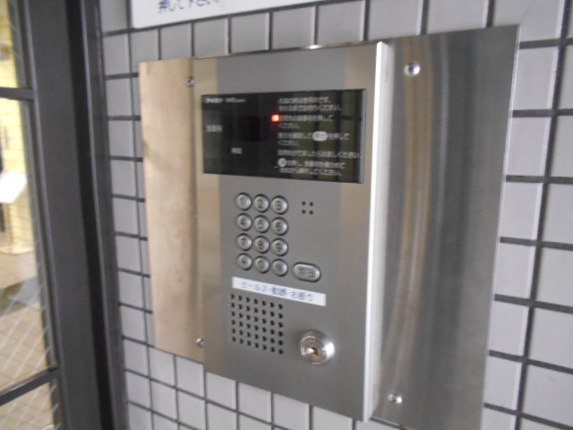 21/29 エントランス