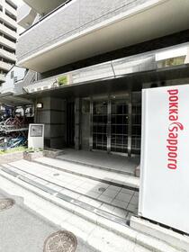 16/16 エントランス