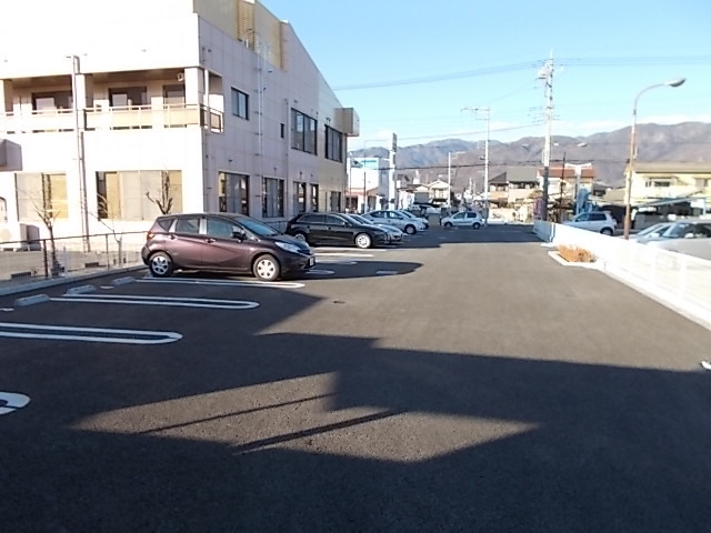 14/20 駐車場