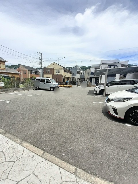 14/17 駐車場