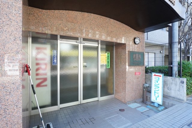 20/30 エントランス