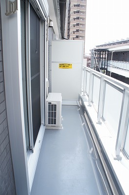 13/18 バルコニー
