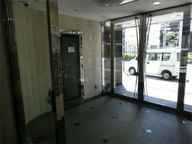 16/17 エントランス