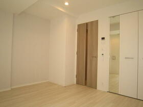 16/16 エントランス