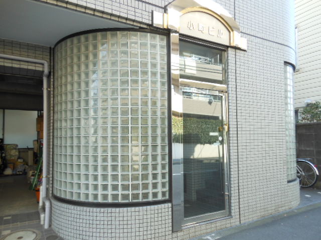 22/30 エントランス