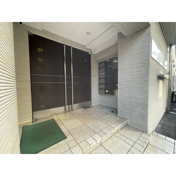 3/4 エントランス