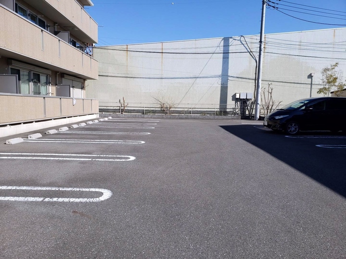 18/25 駐車場
