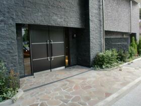 14/17 エントランス