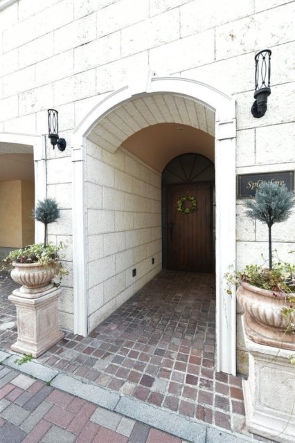 14/18 エントランス