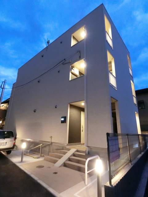 15/16 エントランス