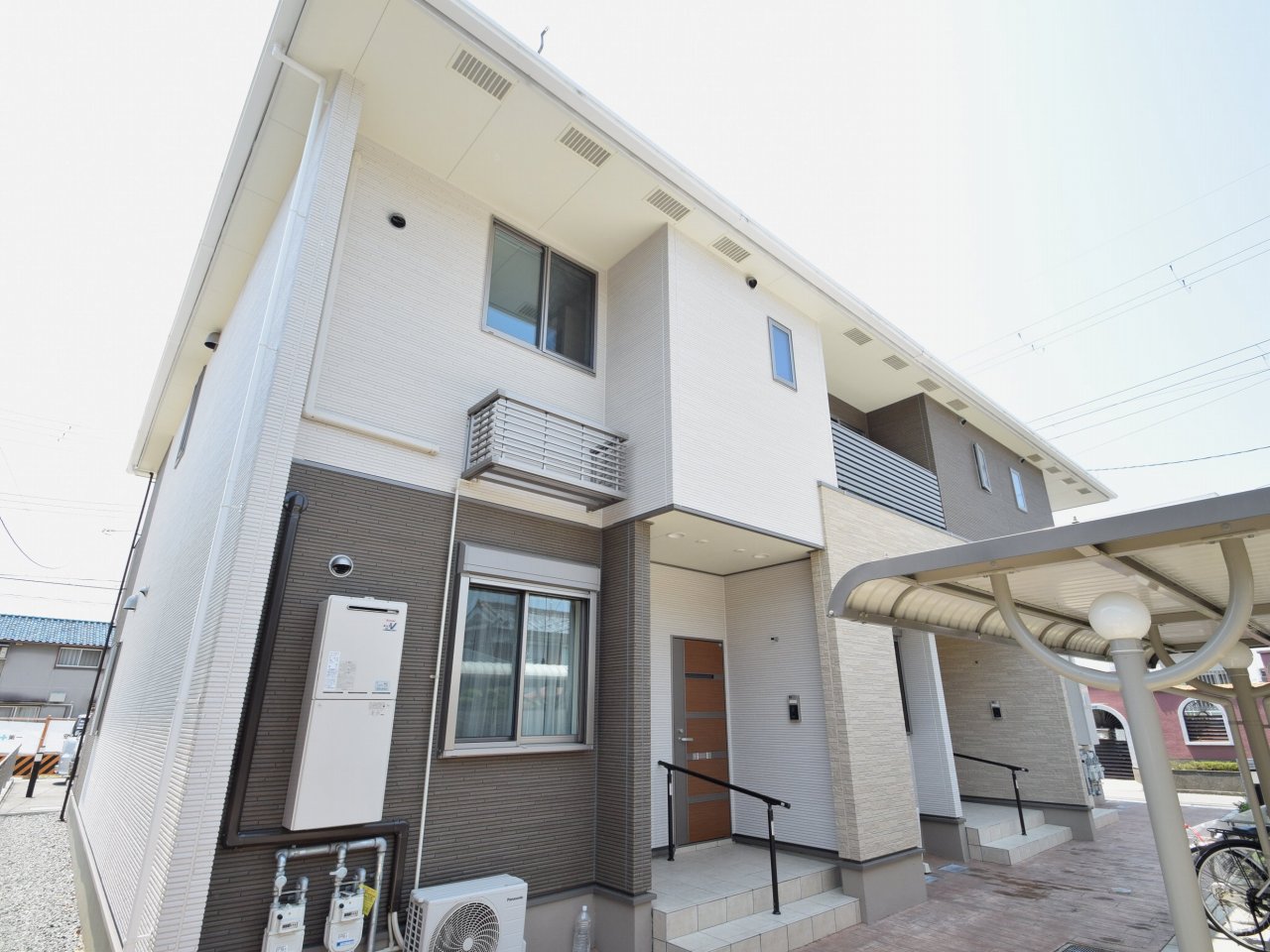 14/20 エントランス