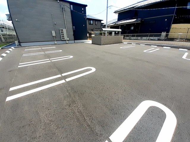 14/20 駐車場