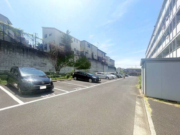 16/26 駐車場