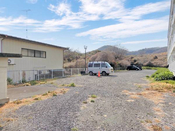 15/15 駐車場